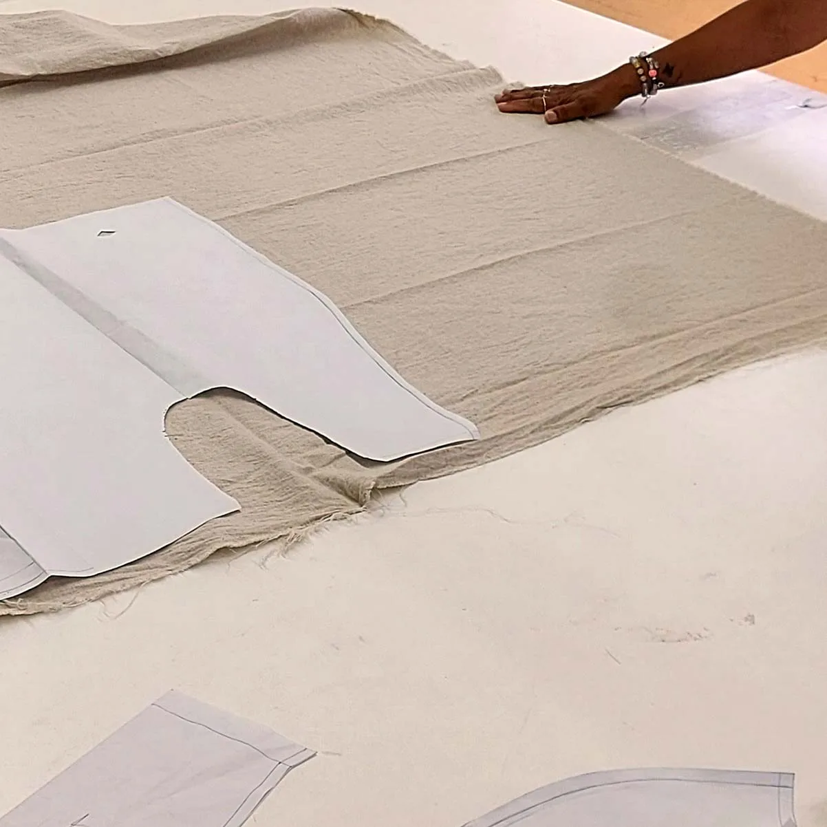 Nebulosa_cutting table